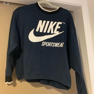 Nike sweat shirt